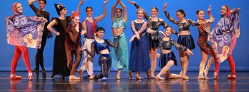 Moving Company Dance Center, The