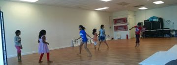 R K Academy Of Performing Arts